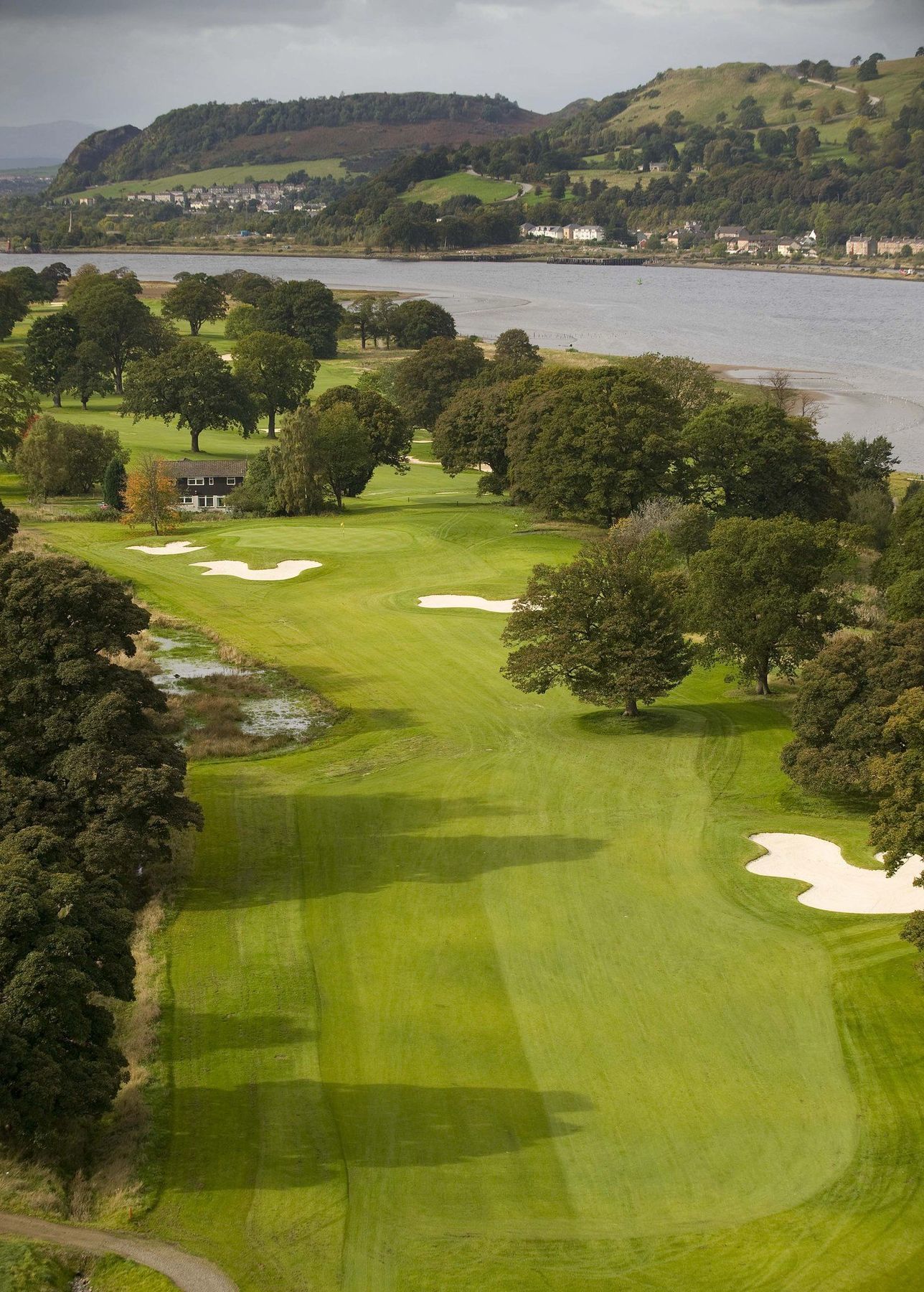 Mar Hall Golf & Spa Resort Bishopton  Konforlar fotoğraf The 18th hole at The Links at Spanish Bay